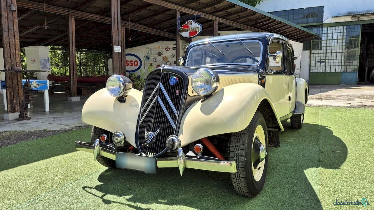 1954' Citroen Traction Avant photo #5
