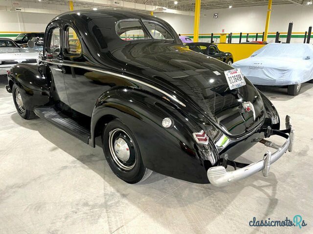 1940' Ford Deluxe photo #3