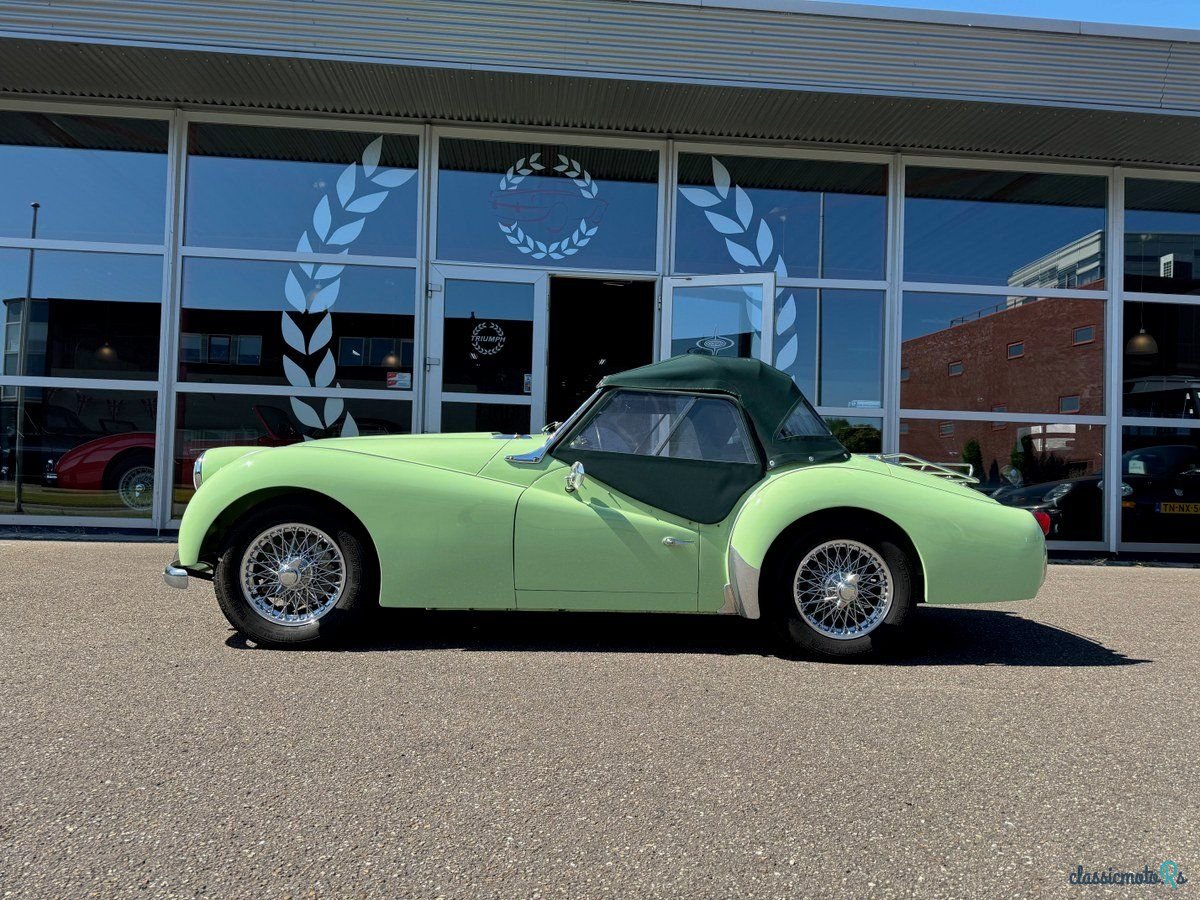 1958' Triumph TR3 photo #3