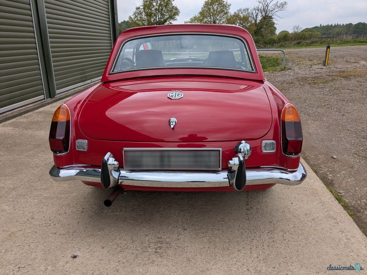 1974' MG MGB photo #4