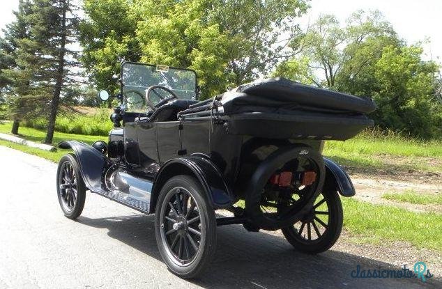1921' Ford Model T photo #1