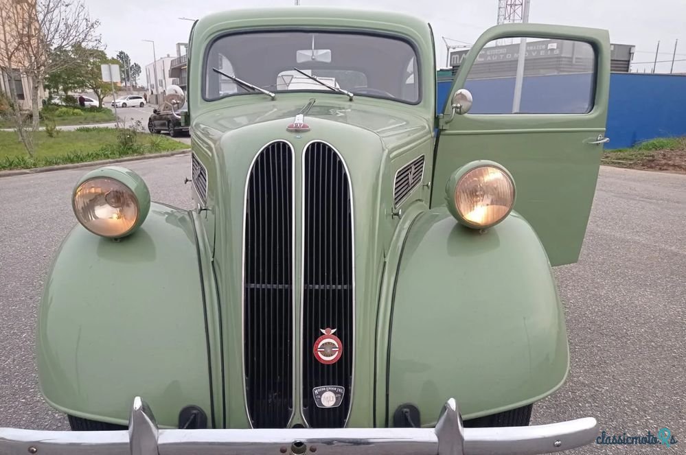 1949' Ford Anglia photo #5