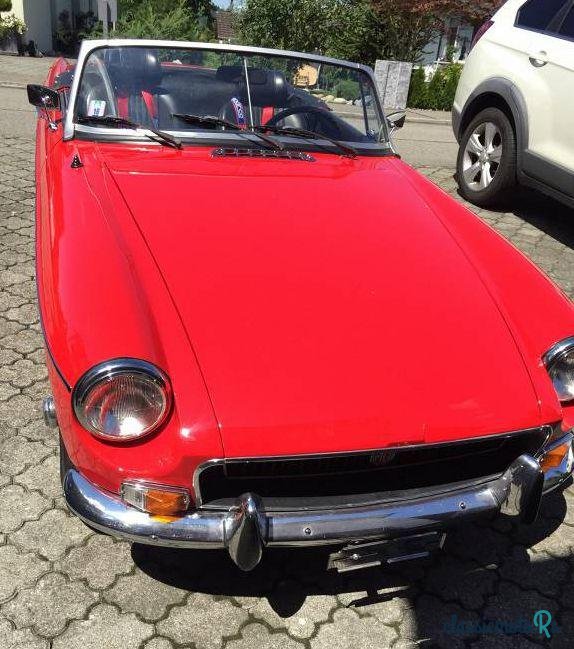 1972' MG MG B photo #1