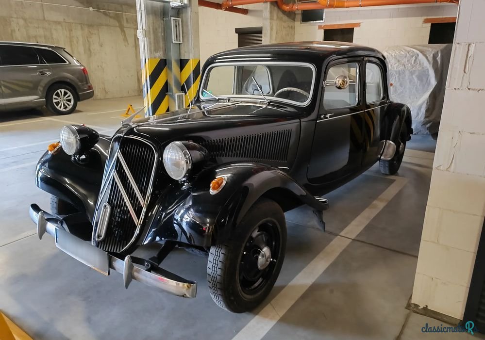 1955' Citroen C11 photo #2