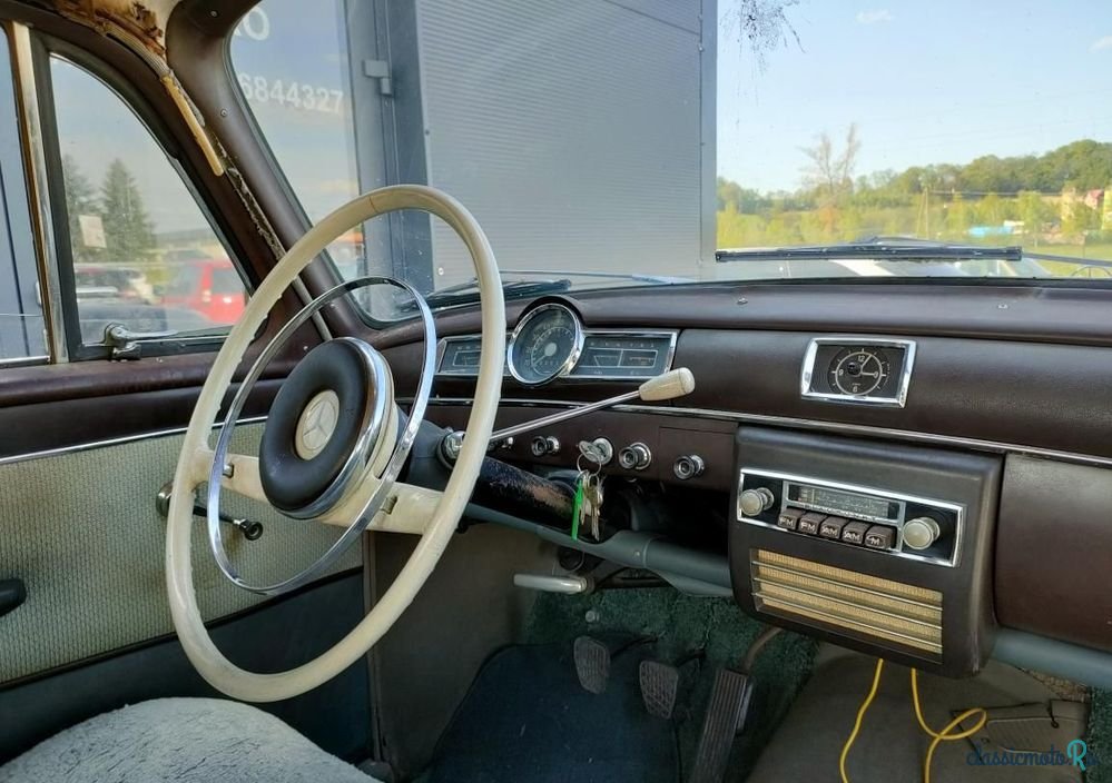 1960' Mercedes-Benz W124 photo #5