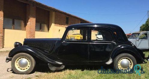 1950' Citroen Traction Avant 11Bl photo #1