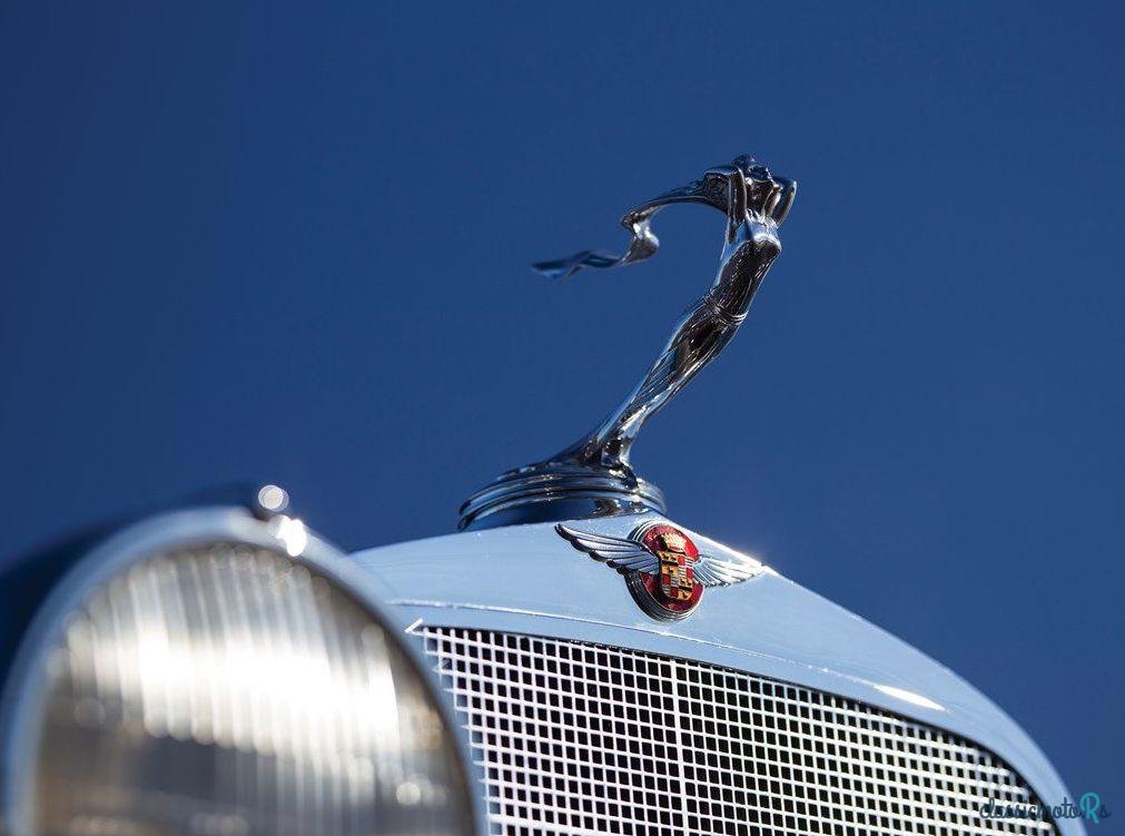 1932' Cadillac Fleetwood V-16 photo #3