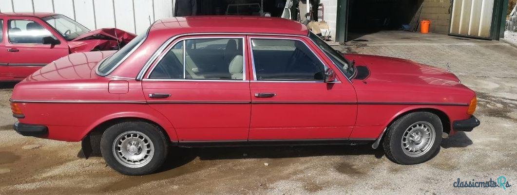 1979' Mercedes-Benz 300 photo #2