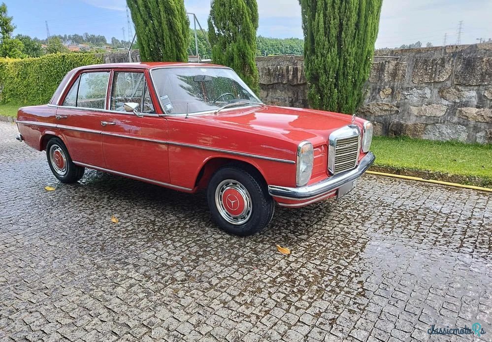 1972' Mercedes-Benz 220 photo #2