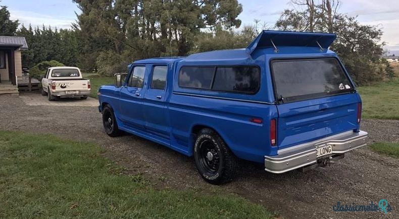 1974' Ford F-250 photo #2