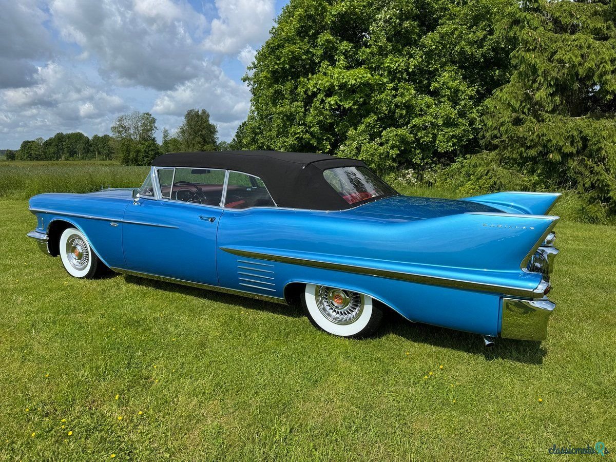 1958' Cadillac Series 62 photo #2