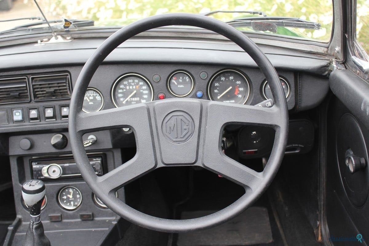 1977' MG MGB photo #2