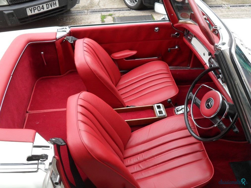 1966' Mercedes-Benz 230 photo #3