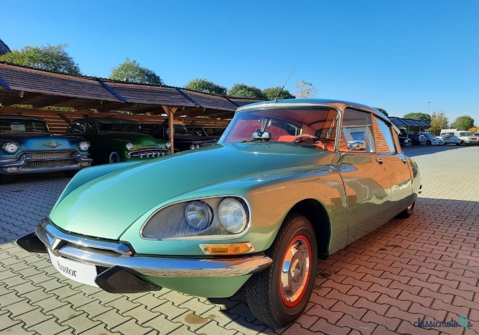 1974' Citroen DS photo #2