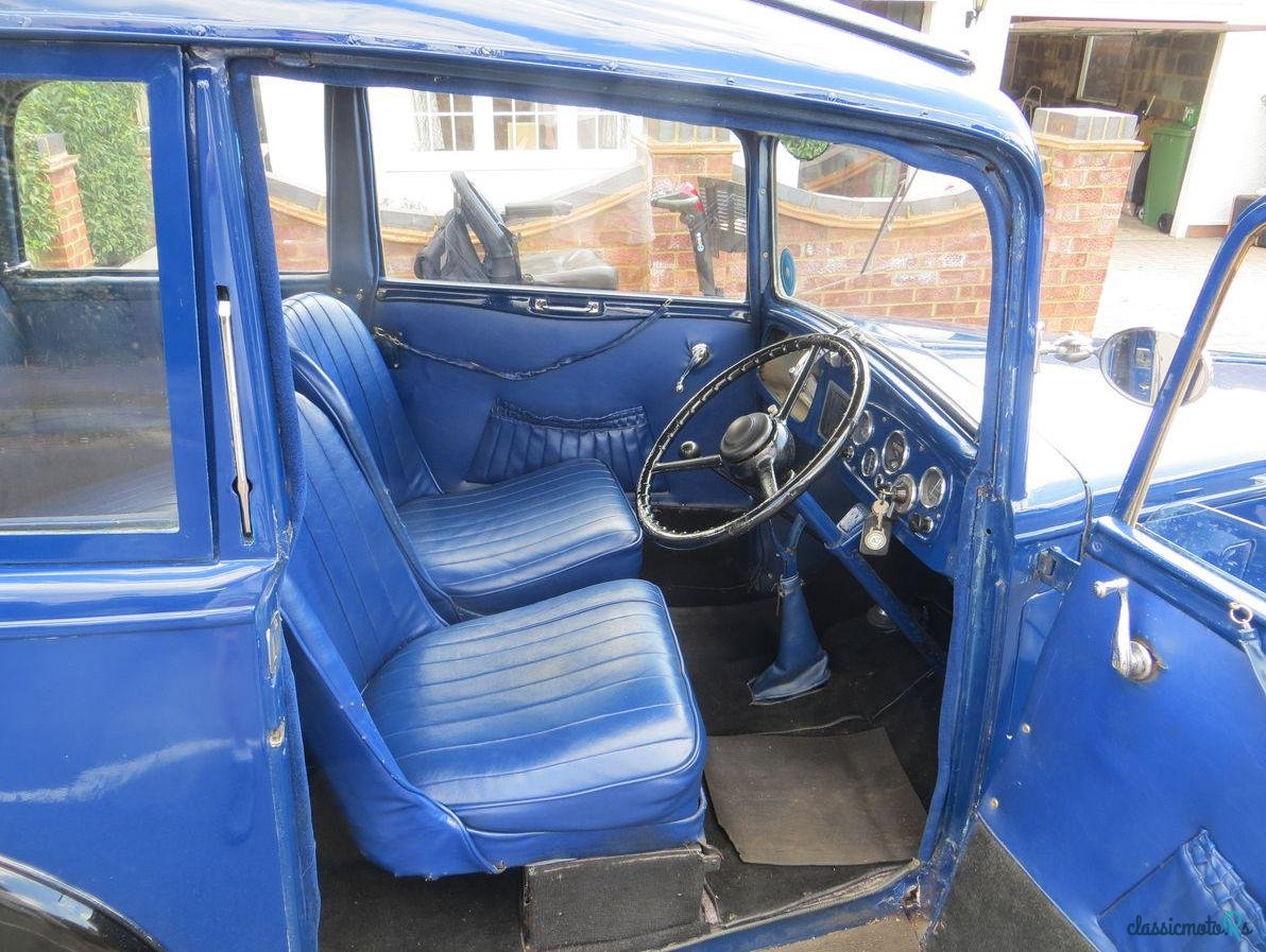 1935' Austin Ruby Saloon photo #2