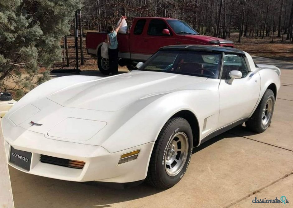 1980' Chevrolet Corvette photo #1