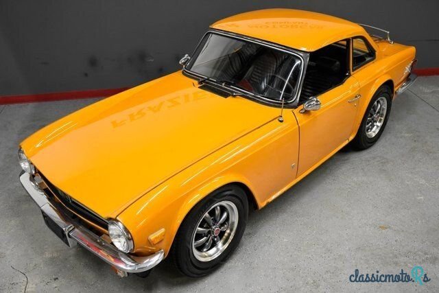 1975' Triumph TR6 photo #2