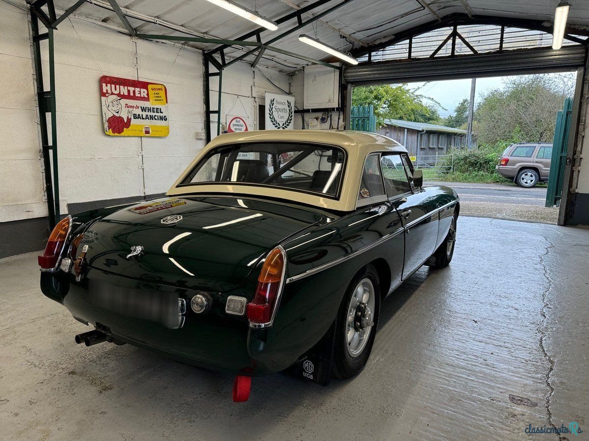 1970' MG MGB photo #5