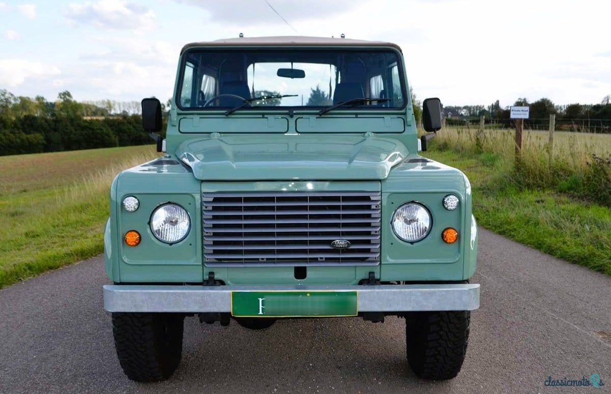 1989' Land Rover Defender photo #3