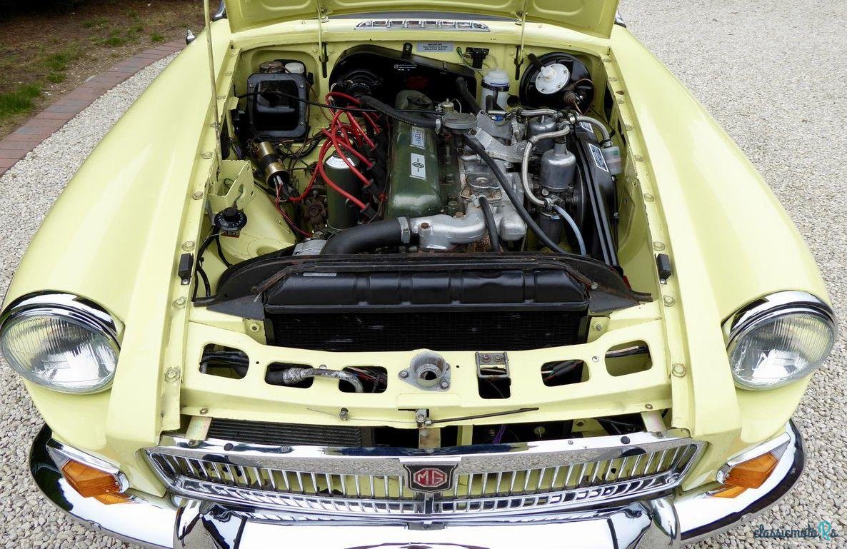 1968' MG MGC photo #2