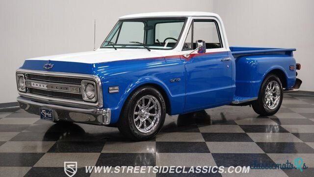 1970' Chevrolet C/K Truck photo #1