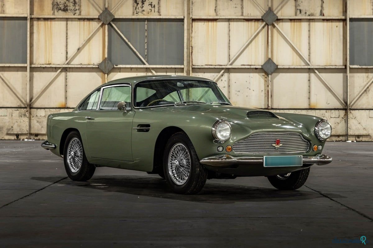 1960' Aston Martin DB4 photo #1
