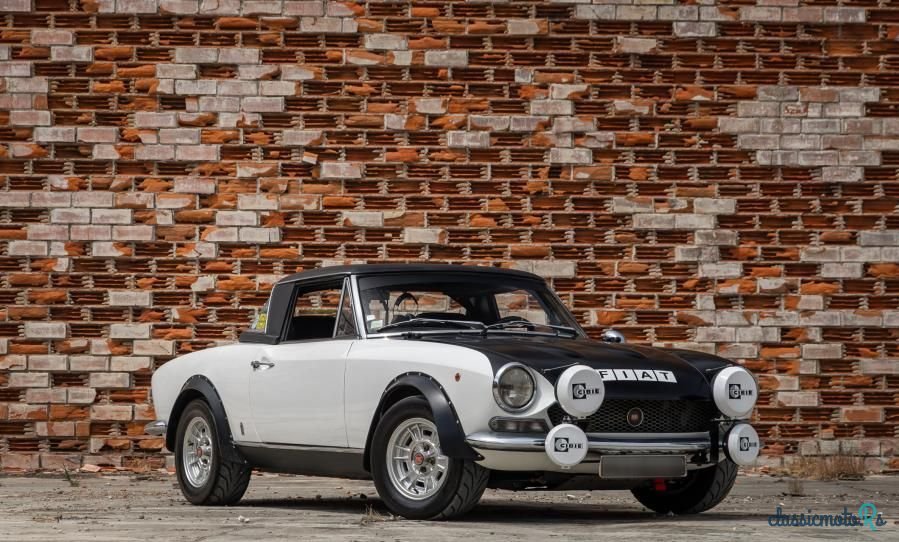 1972' Fiat 124 photo #2