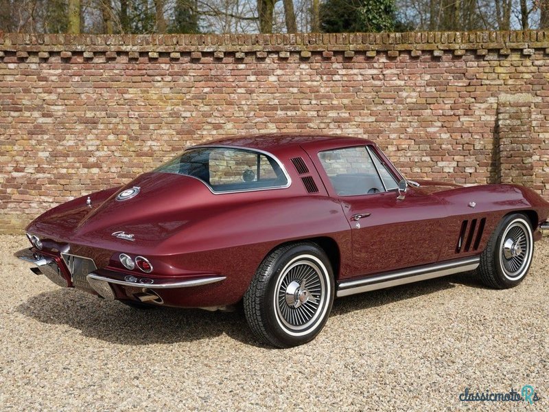 1965' Chevrolet Corvette photo #2
