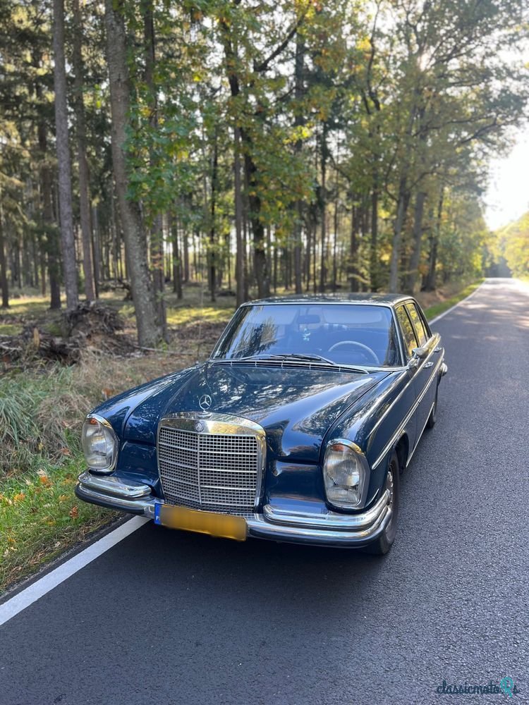 1972' Mercedes-Benz photo #2