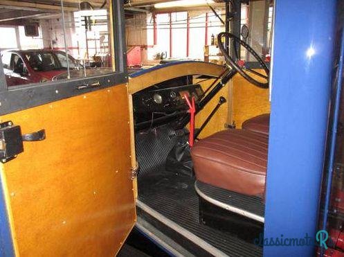 1931' Morris 1 Ton Flat Bed photo #2