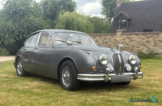 1965' Jaguar 420 photo #2