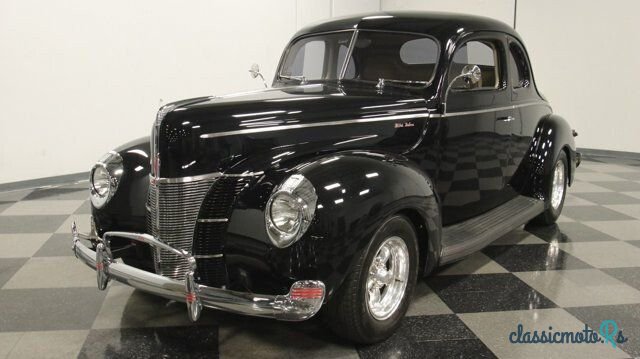 1940' Ford Deluxe photo #3