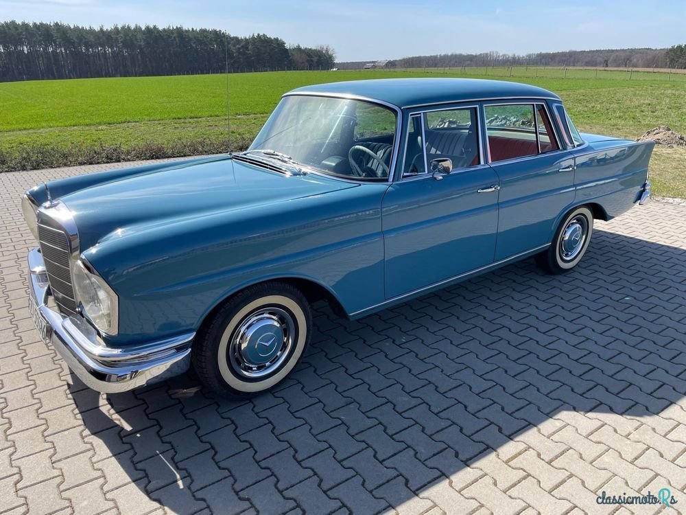 1967' Mercedes-Benz 230S photo #1