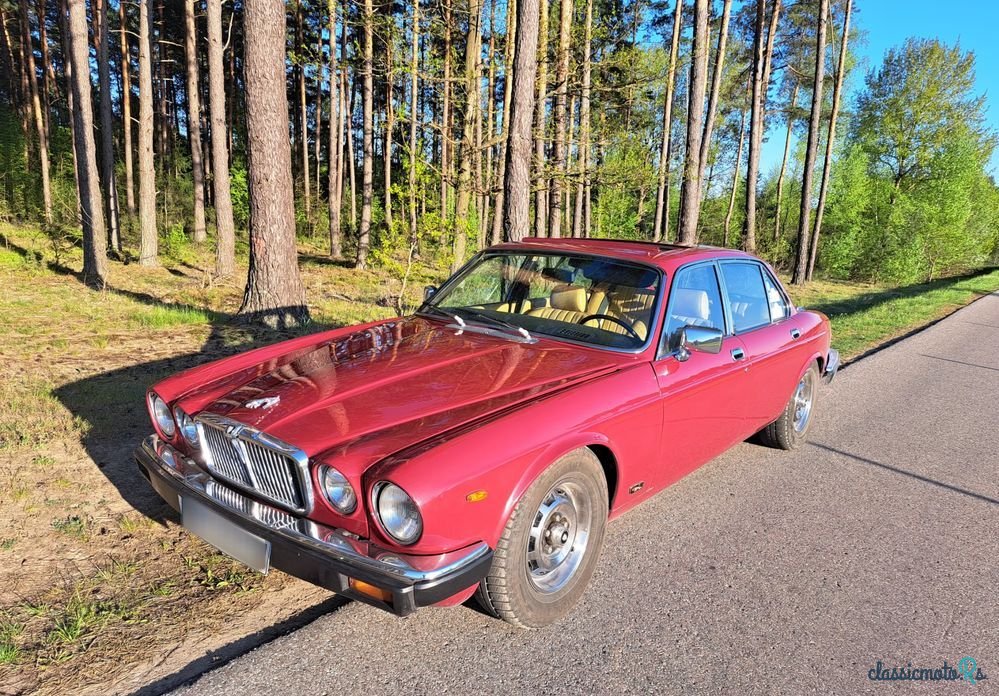 1980' Jaguar XJ photo #4