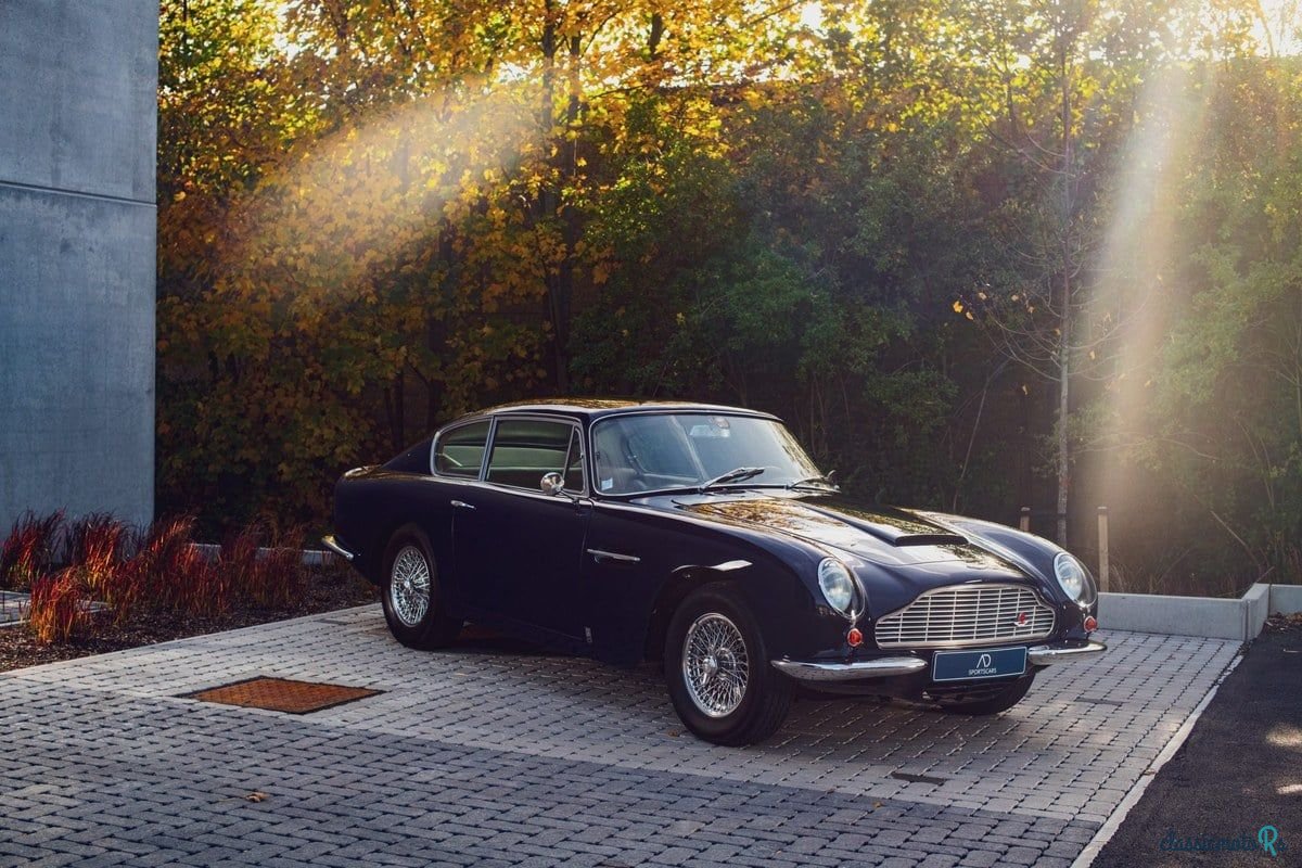 1967' Aston Martin DB6 photo #5