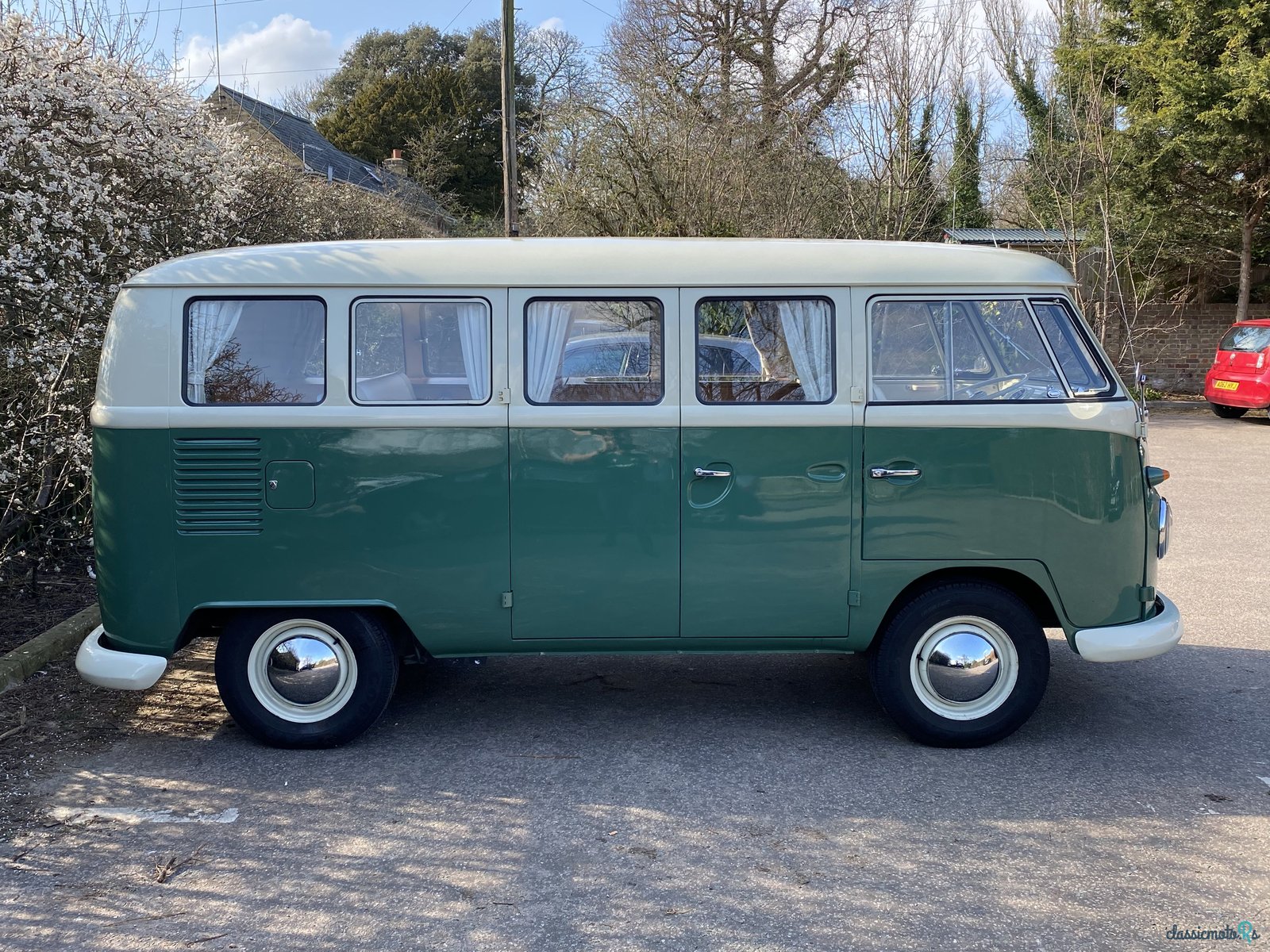 1966' Volkswagen Camper photo #3