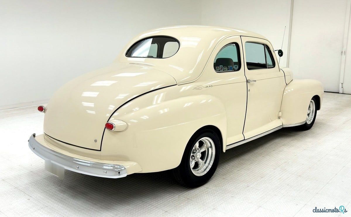 1948' Ford Super De Luxe photo #5