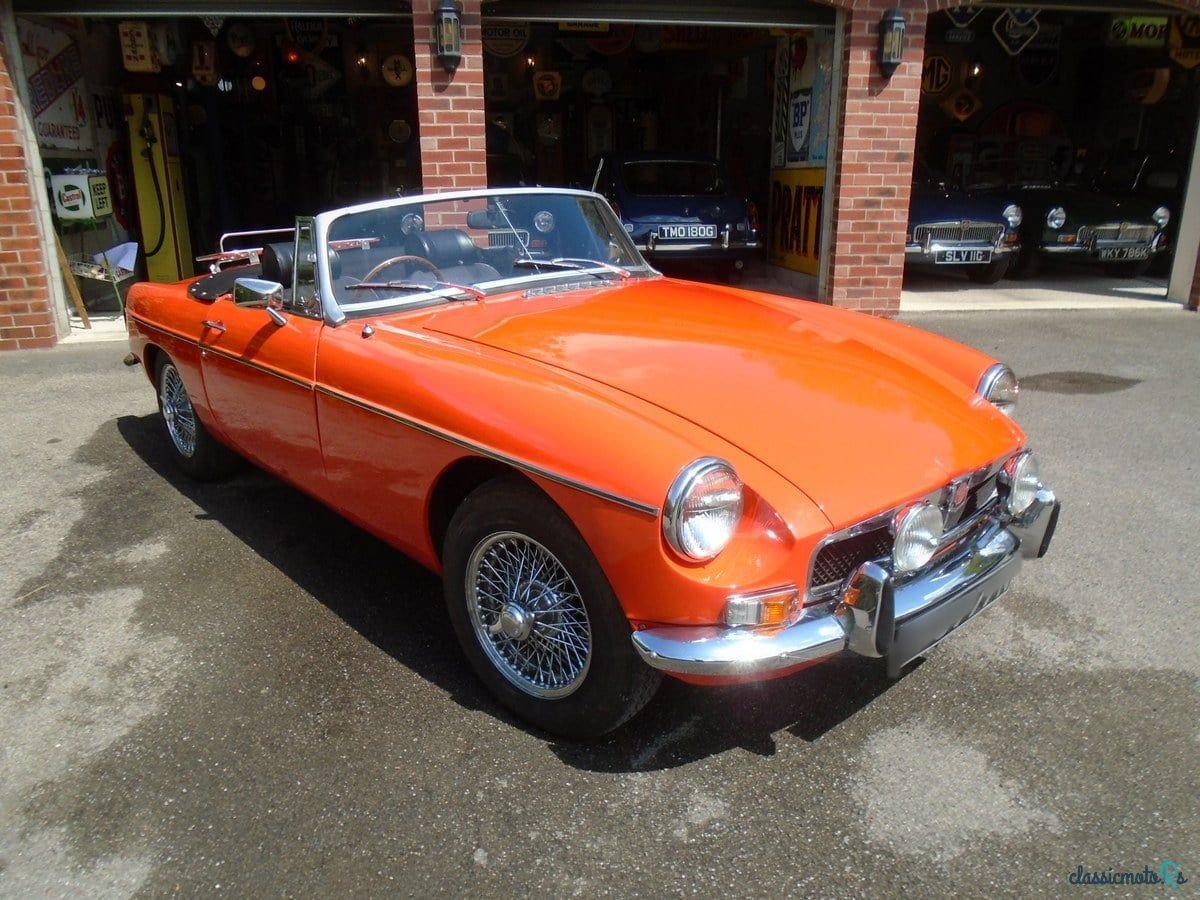 1974' MG MGB photo #2