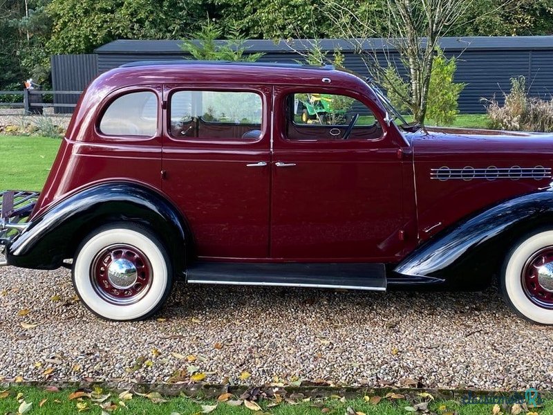 1935' Chrysler Airstream photo #3