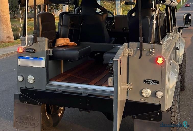 1993' Land Rover Defender 90 soft top photo #5