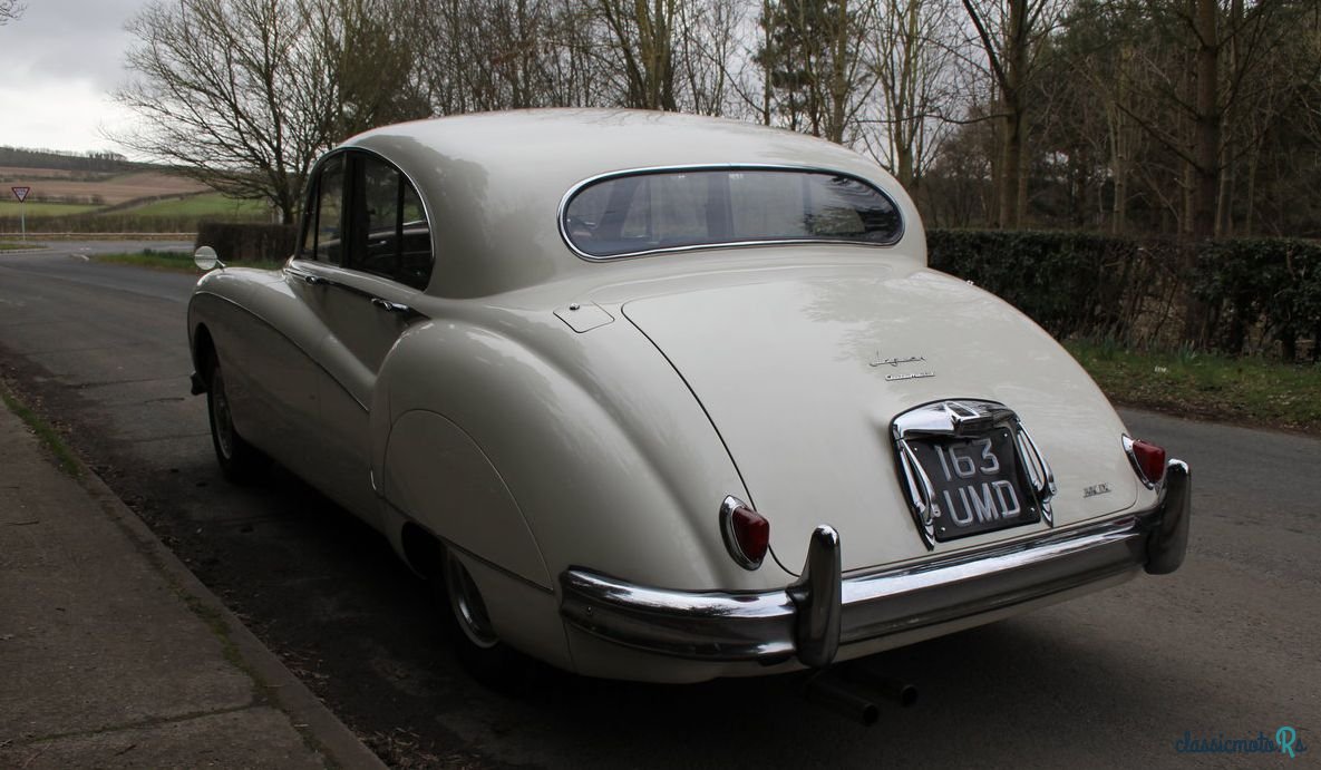 1958' Jaguar Mk9 photo #1