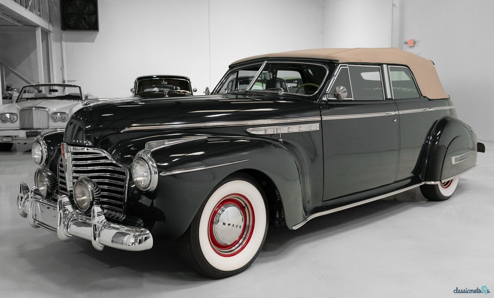 1941' Buick Roadmaster photo #4