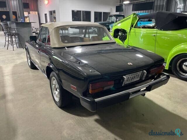 1982' Fiat 2000 Spider photo #4