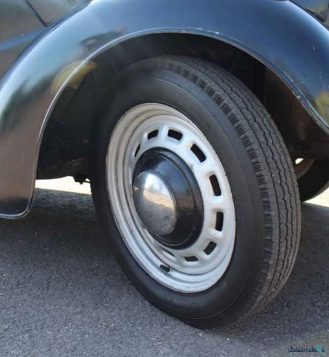 1954' Ford Anglia photo #5