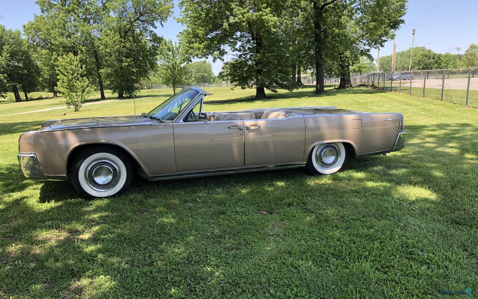 1964' Lincoln Continental photo #1