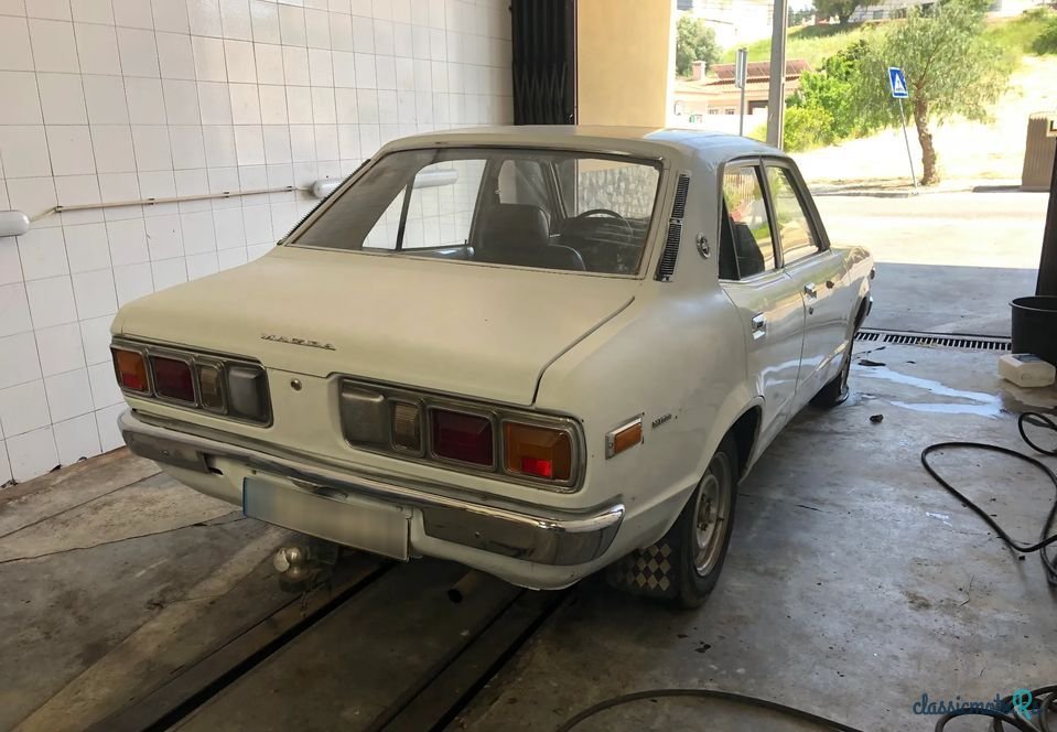 1975' Mazda 818 photo #4