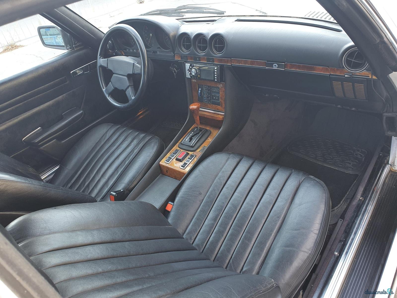 1980' Mercedes-Benz 500SLC photo #3