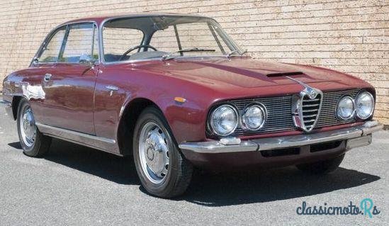 1965' Alfa Romeo Sprint 2600 photo #5
