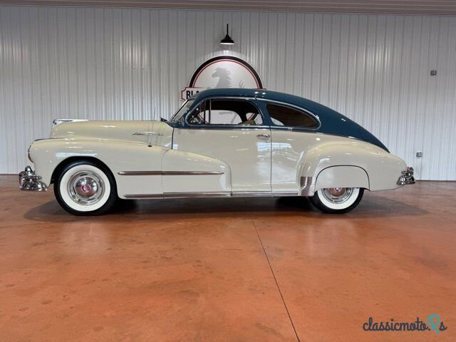 1948' Pontiac Streamliner photo #2