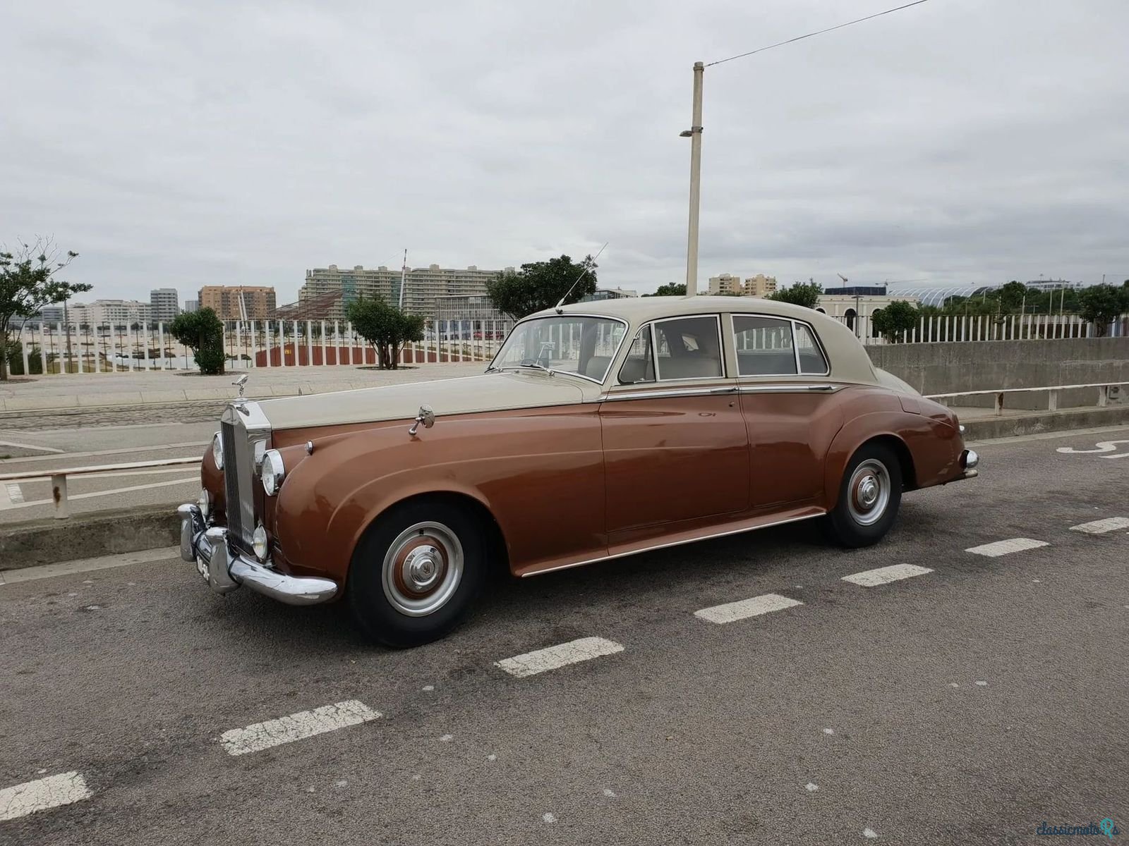 1960' Rolls-Royce Cloud photo #2